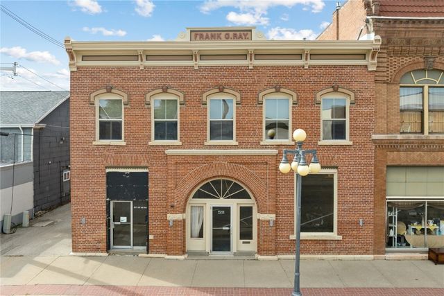 511 1st Ave, Vinton, IA 52349