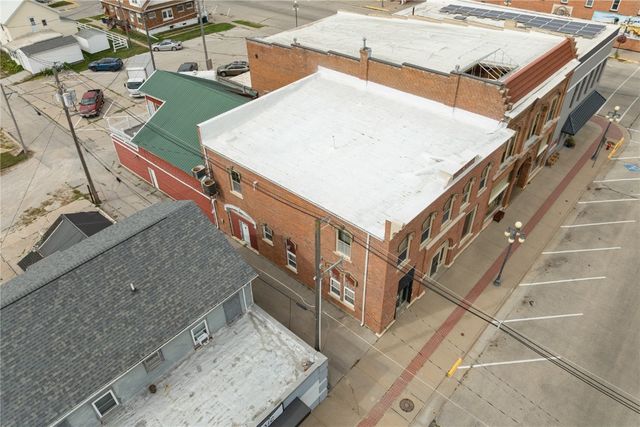 511 1st Ave, Vinton, IA 52349