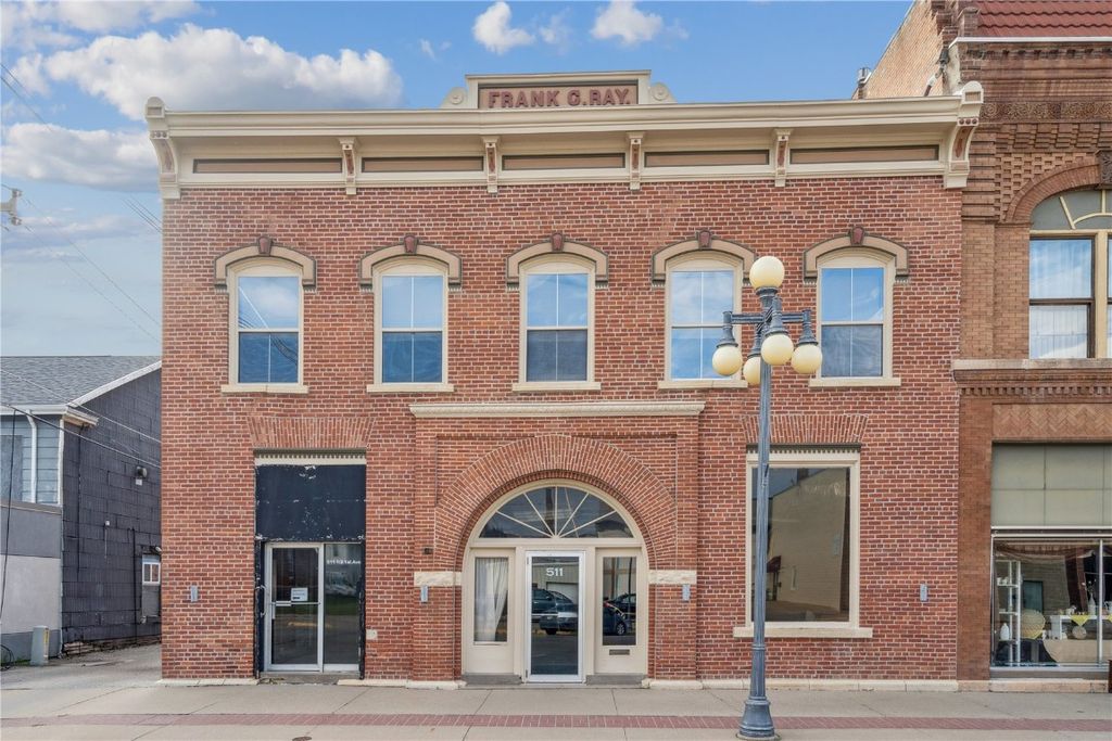 511 1st Ave, Vinton, IA 52349