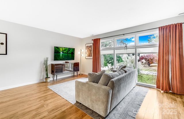 98 Brightwater Heights Drive, Hendersonville, NC 28791