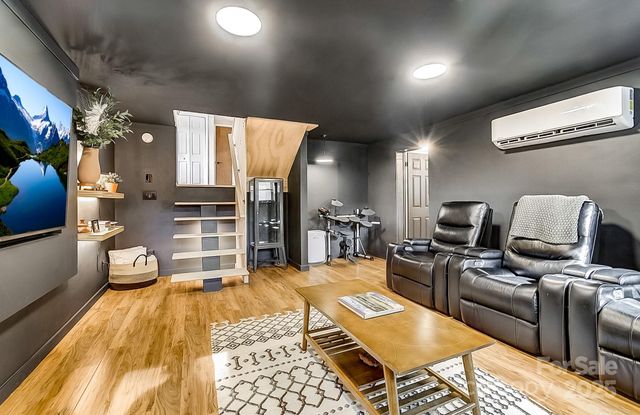 98 Brightwater Heights Drive, Hendersonville, NC 28791