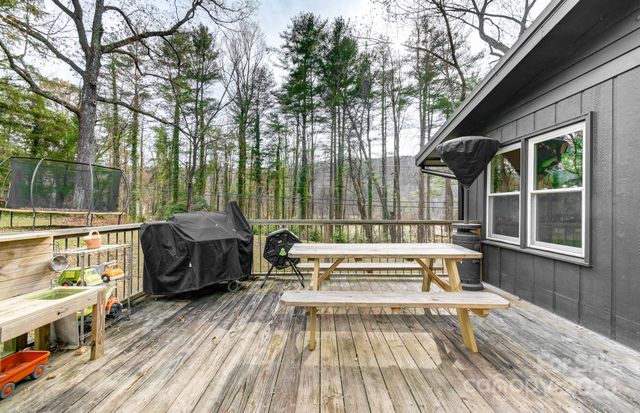 98 Brightwater Heights Drive, Hendersonville, NC 28791