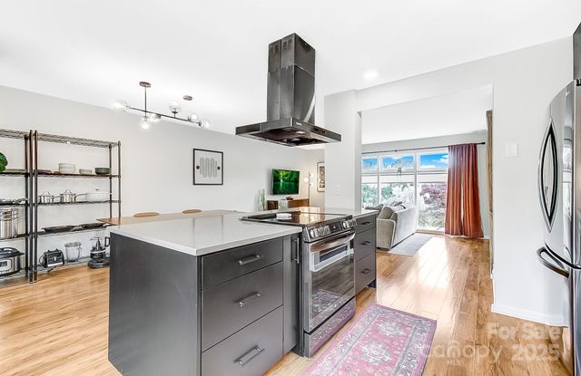 98 Brightwater Heights Drive, Hendersonville, NC 28791