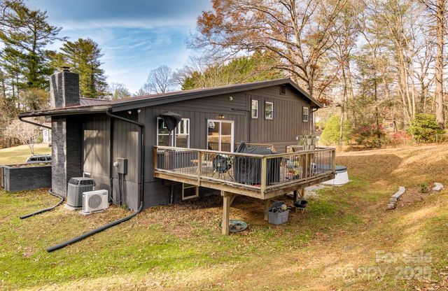 98 Brightwater Heights Drive, Hendersonville, NC 28791