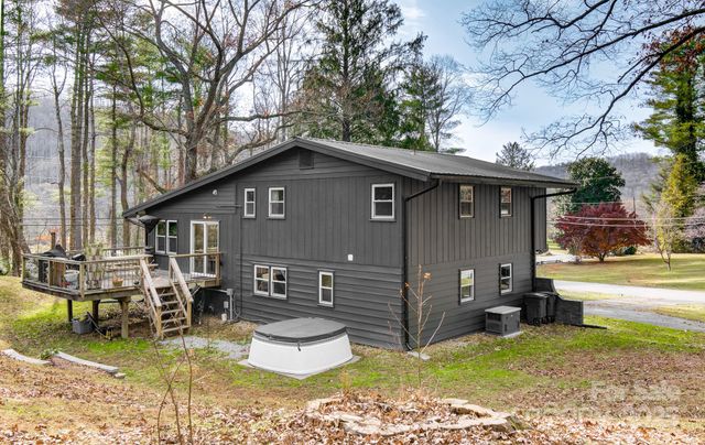 98 Brightwater Heights Drive, Hendersonville, NC 28791