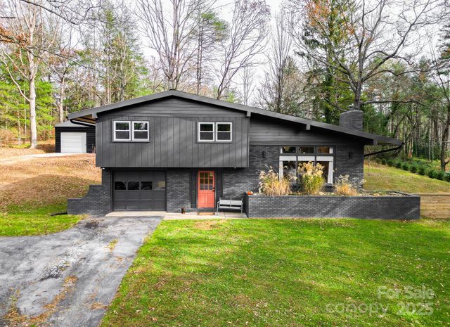 98 Brightwater Heights Drive, Hendersonville, NC 28791