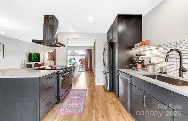 98 Brightwater Heights Drive, Hendersonville, NC 28791