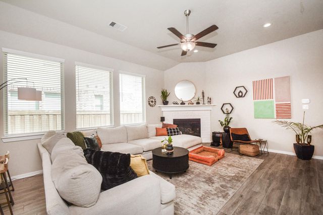 27026 Golden Knoll Drive, Magnolia, TX 77354
