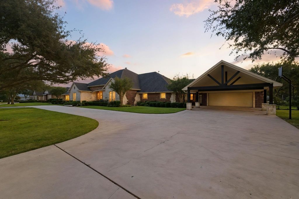 2511 Caney Creek Court, Richmond, TX 77406