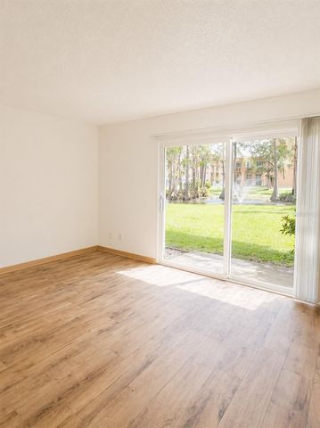 5820 N CHURCH AVENUE 129, Tampa, FL 33614