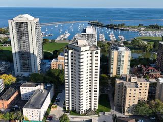 1633 N Prospect AVENUE #17C, Milwaukee, WI 53202