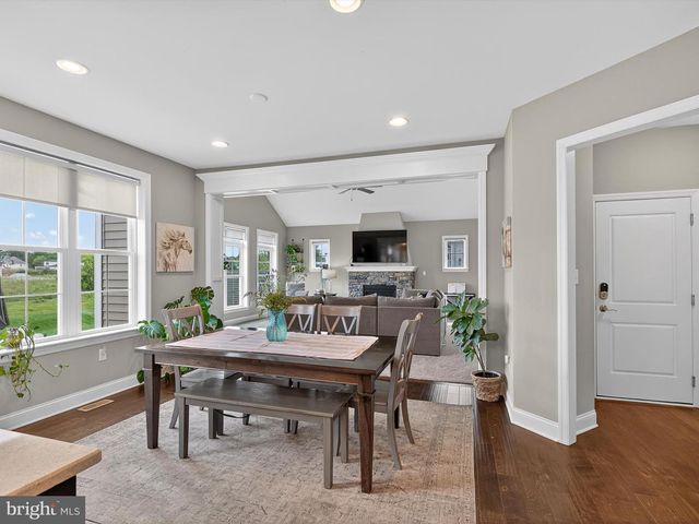 548 E DELP RD, Lancaster, PA 17601