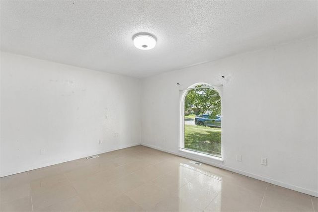 2609 SW 92nd Street, Oklahoma City, OK 73159