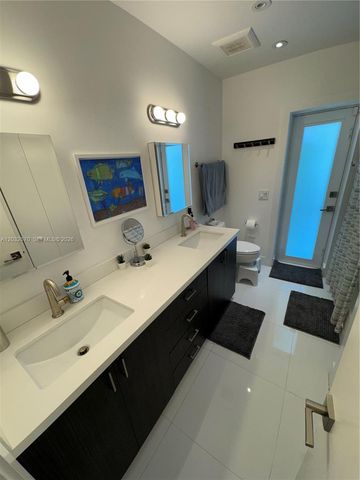 13305 Biscayne Island Ter, North Miami, FL 33181