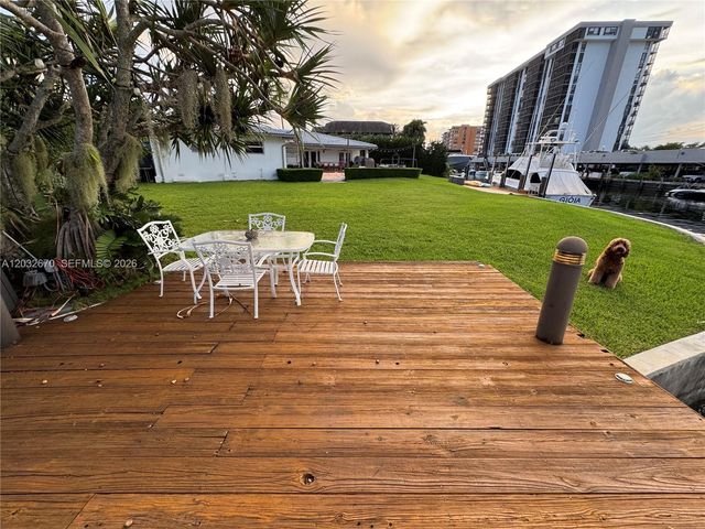 13305 Biscayne Island Ter, North Miami, FL 33181