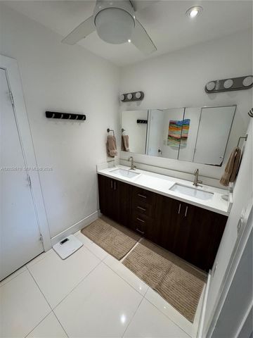13305 Biscayne Island Ter, North Miami, FL 33181