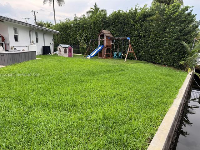 13305 Biscayne Island Ter, North Miami, FL 33181
