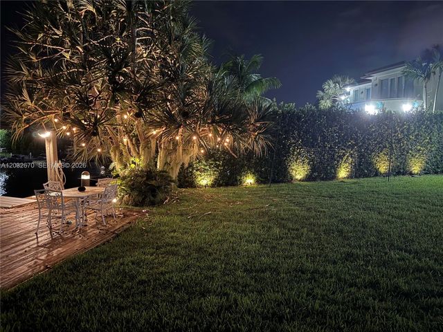 13305 Biscayne Island Ter, North Miami, FL 33181