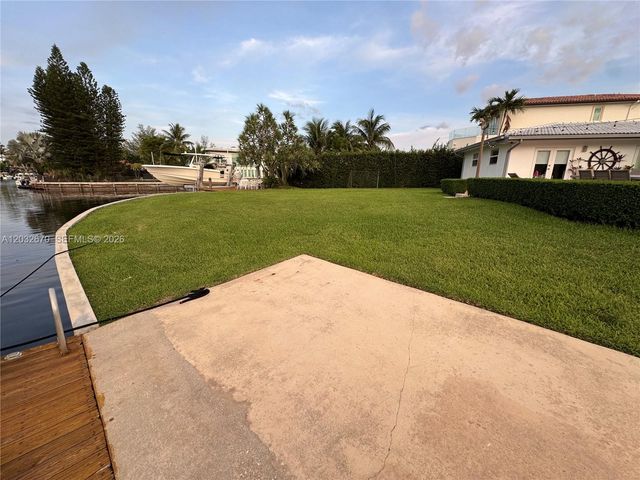 13305 Biscayne Island Ter, North Miami, FL 33181