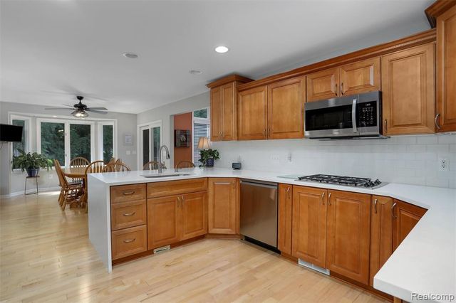 55975 Sequoia Court, Shelby Twp, MI 48316