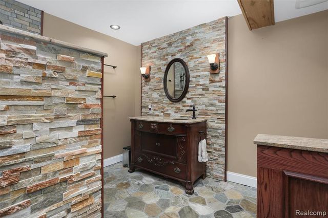 55975 Sequoia Court, Shelby Twp, MI 48316