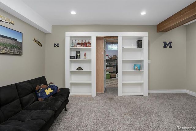 55975 Sequoia Court, Shelby Twp, MI 48316