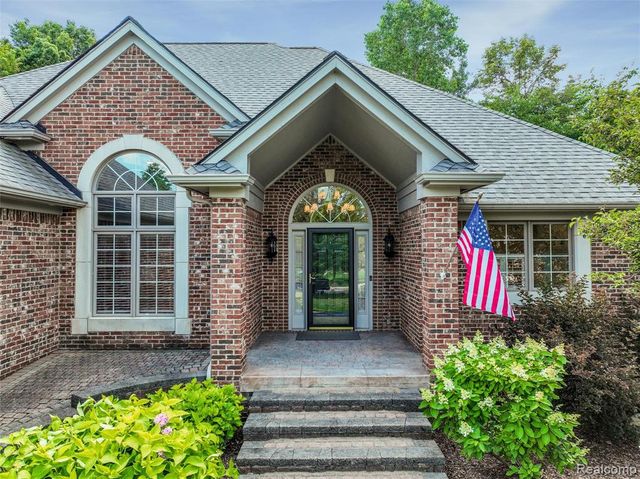 55975 Sequoia Court, Shelby Twp, MI 48316