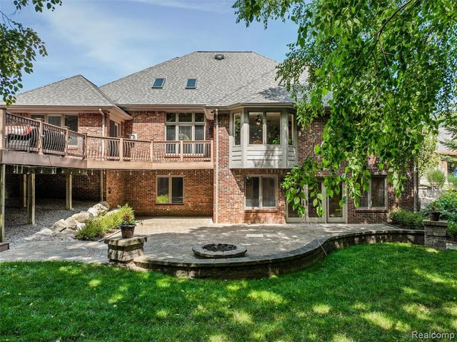 55975 Sequoia Court, Shelby Twp, MI 48316