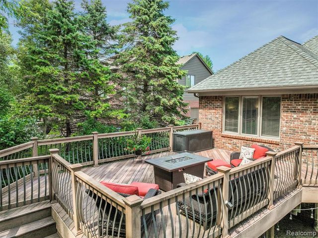 55975 Sequoia Court, Shelby Twp, MI 48316