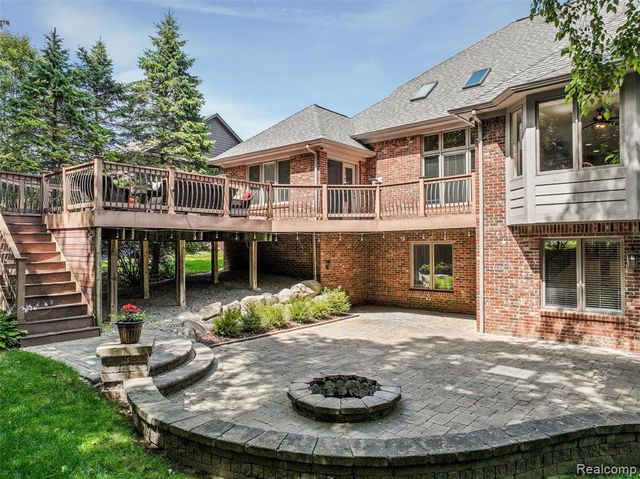 55975 Sequoia Court, Shelby Twp, MI 48316