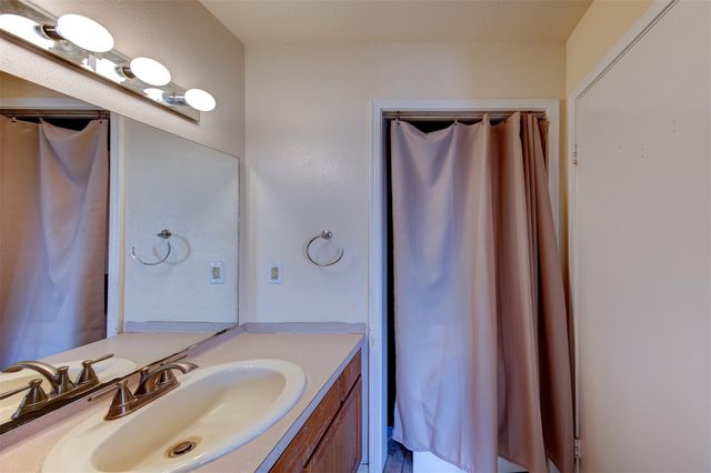 18617 Egret Bay Boulevard 506, Webster, TX 77058