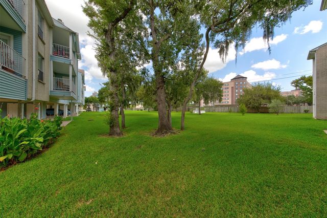 18617 Egret Bay Boulevard 506, Webster, TX 77058