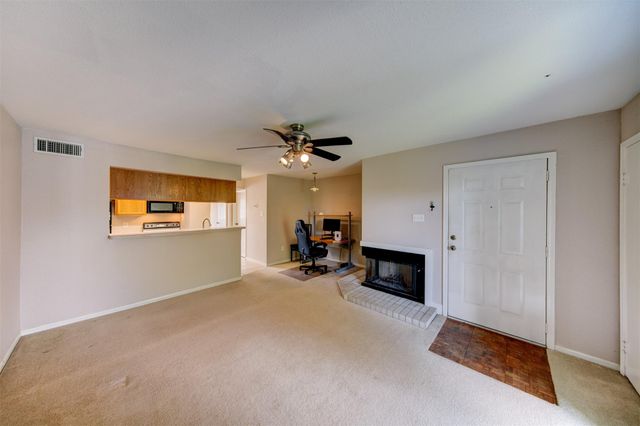 18617 Egret Bay Boulevard 506, Webster, TX 77058