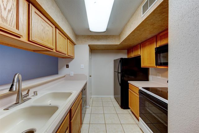 18617 Egret Bay Boulevard 506, Webster, TX 77058