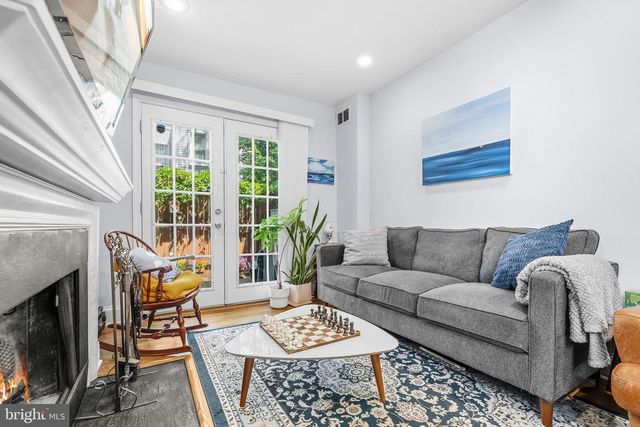 1638 KRAMER ST NE, Washington, DC 20002