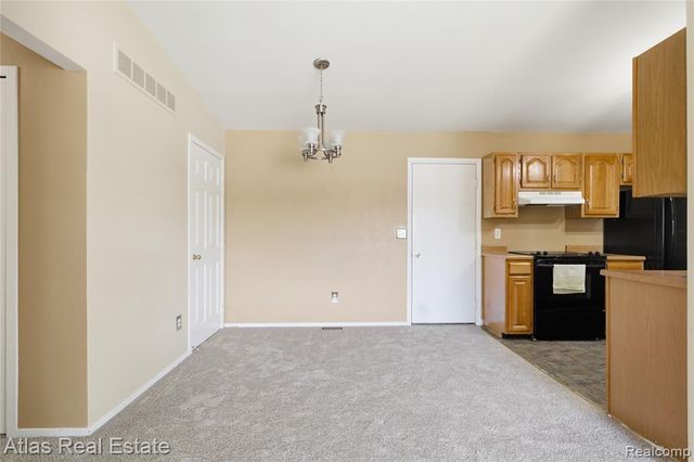 1117 Lake Shore Circle, Grand Blanc, MI 48439