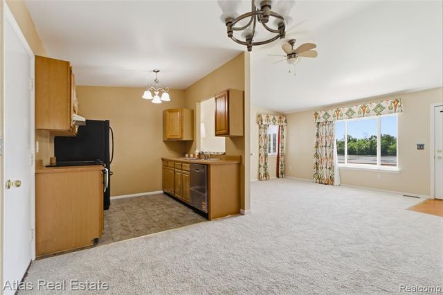 1117 Lake Shore Circle, Grand Blanc, MI 48439