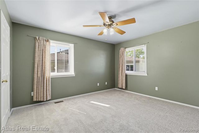 1117 Lake Shore Circle, Grand Blanc, MI 48439