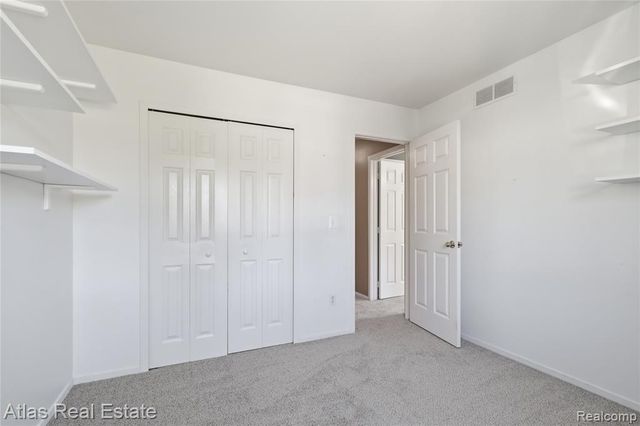 1117 Lake Shore Circle, Grand Blanc, MI 48439