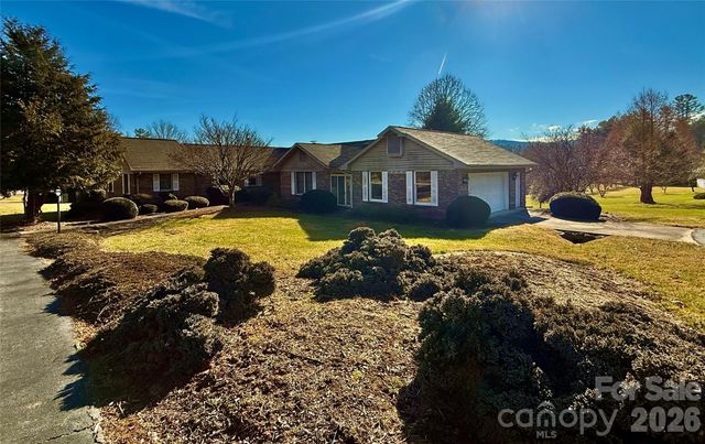 2001 Plum Tree Lane, Hendersonville, NC 28739