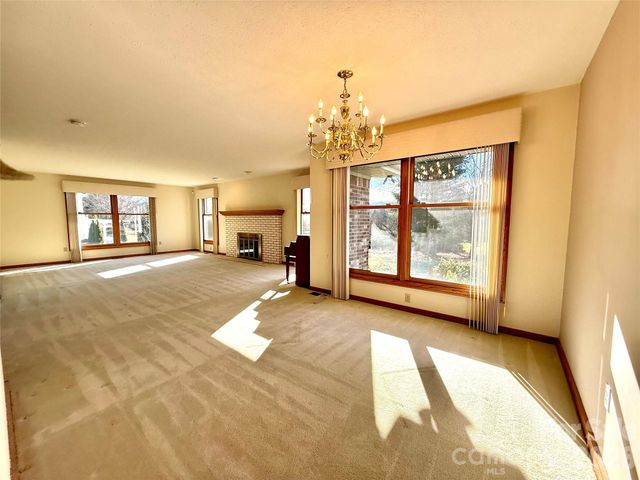 2001 Plum Tree Lane, Hendersonville, NC 28739