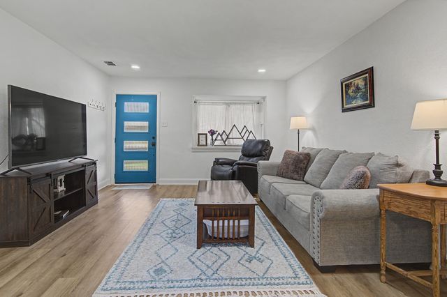 307 S Lindale Lane, Richardson, TX 75080