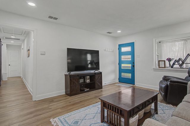 307 S Lindale Lane, Richardson, TX 75080