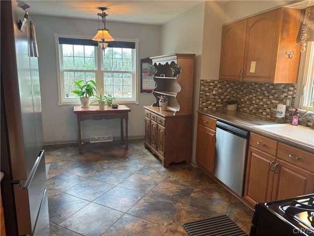 6 Morningside Drive, Cortland, NY 13045