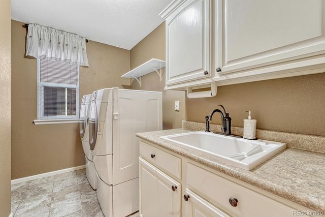 10312 Royal Eagle Lane, Highlands Ranch, CO 80129