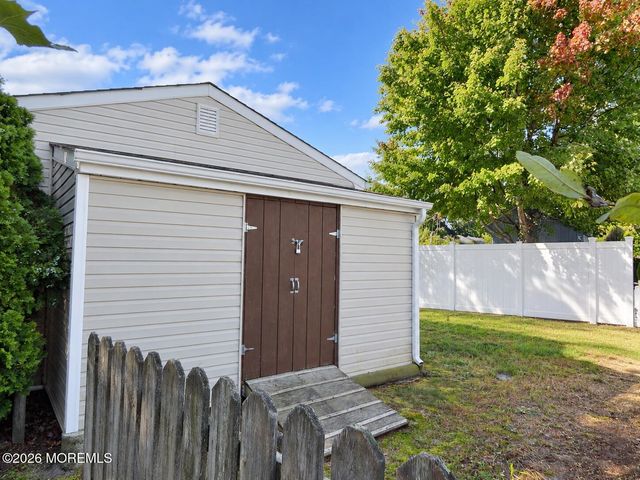 128 Mount Lane, Toms River, NJ 08753