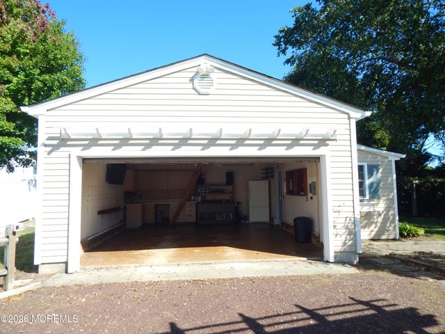 128 Mount Lane, Toms River, NJ 08753