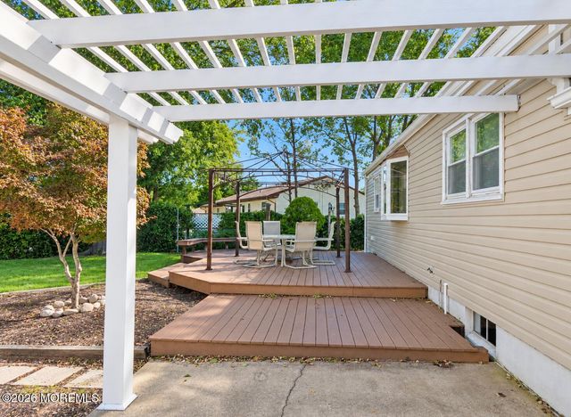 128 Mount Lane, Toms River, NJ 08753