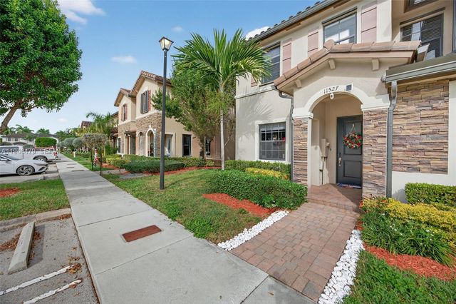 11527 SW 248th Ln, Homestead, FL 33032