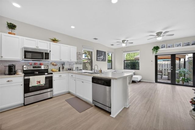 11527 SW 248th Ln, Homestead, FL 33032